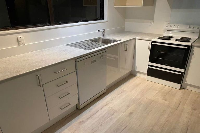 Photo of property in 24b Barberton Terrace, Red Hill, Papakura, 2110