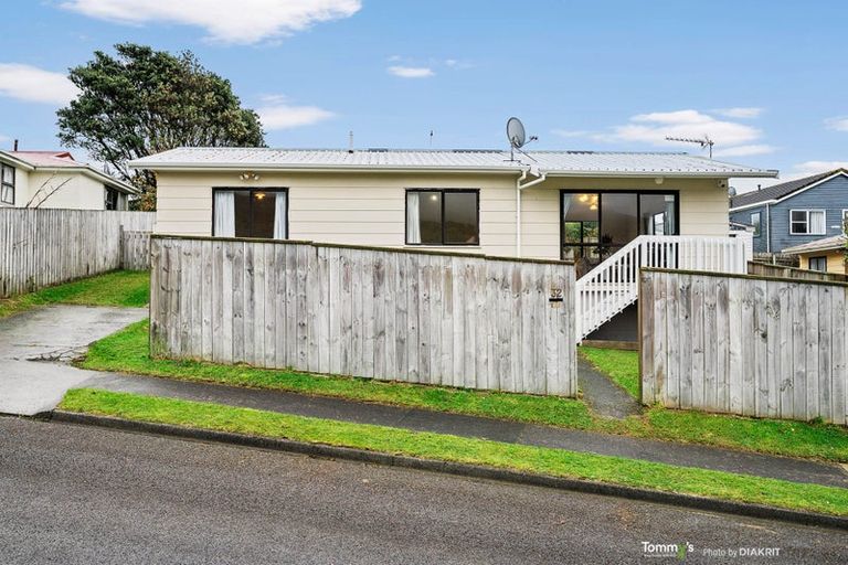 Photo of property in 32 Nassau Avenue, Grenada North, Wellington, 5028