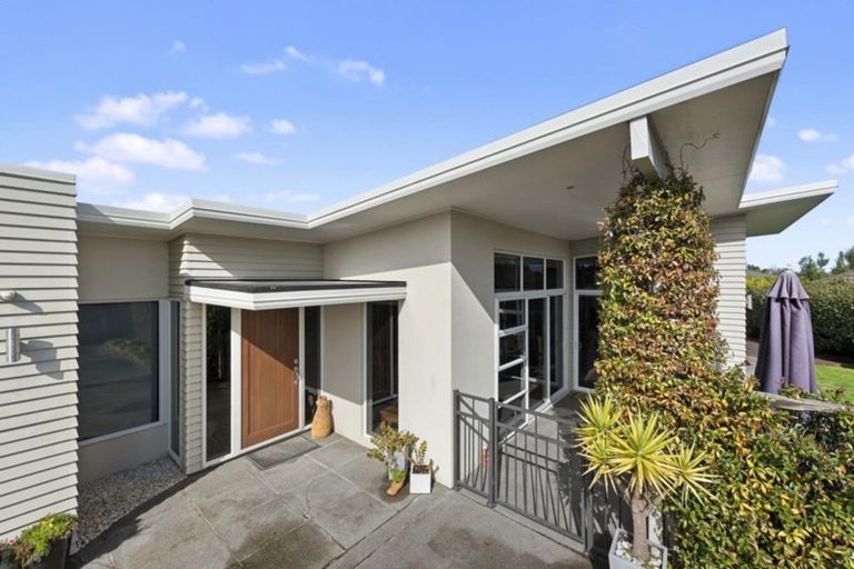 Photo of property in 5 Oldfield Court, Huntington, Hamilton, 3210