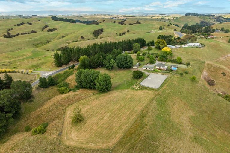 Photo of property in 1222 Taihape Road, Sherenden, Hastings, 4179