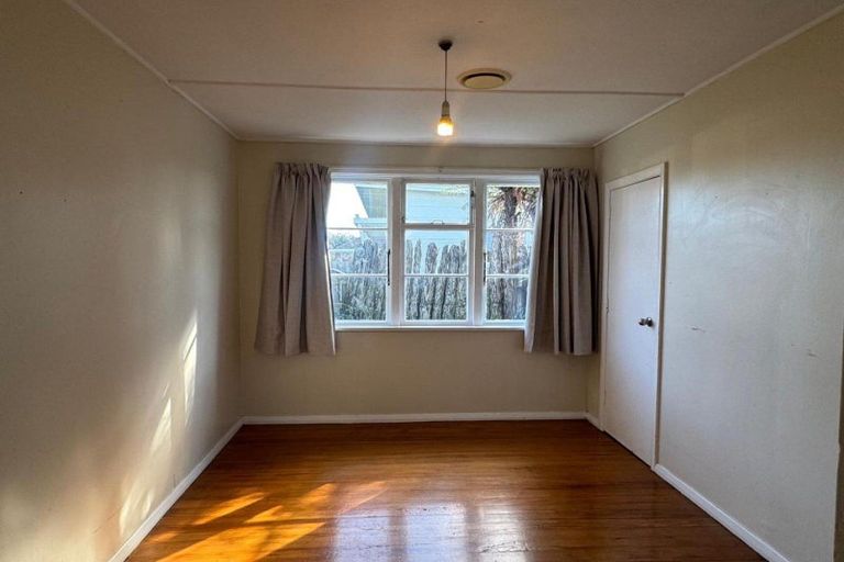 Photo of property in 1011 Saint Aubyn Street West, Saint Leonards, Hastings, 4120