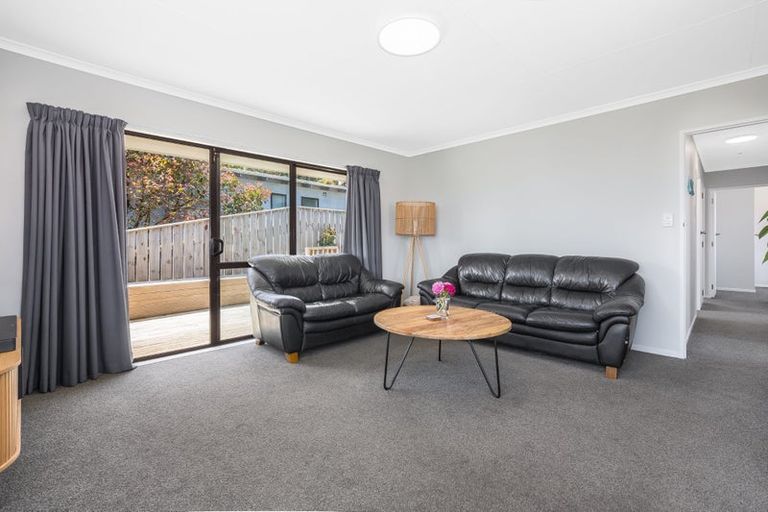 Photo of property in 15 Staysail Place, Whitby, Porirua, 5024