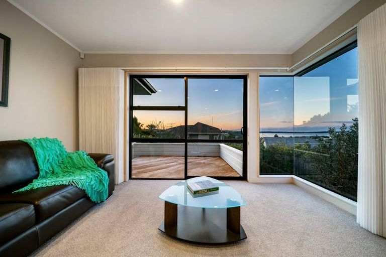 Photo of property in 10 Toroa Street, Torbay, Auckland, 0630