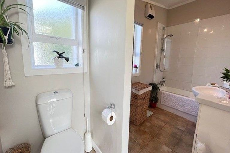 Photo of property in 17 George Street, Milton, 9220