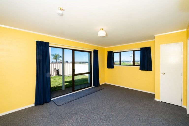 Photo of property in 71 The Esplanade, Westshore, Napier, 4110