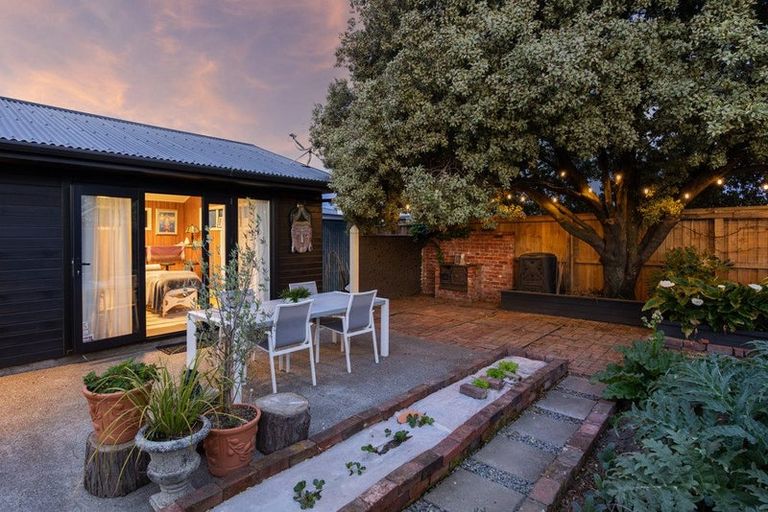 Photo of property in 70 Grahams Road, Burnside, Christchurch, 8041