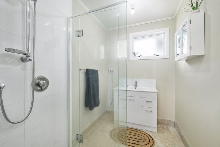 Photo of property in 2 Tapsell Road, Fairy Springs, Rotorua, 3015