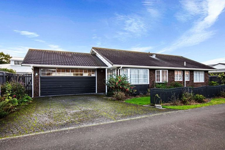 Photo of property in 7 Kaipara Court, Highbury, Palmerston North, 4412