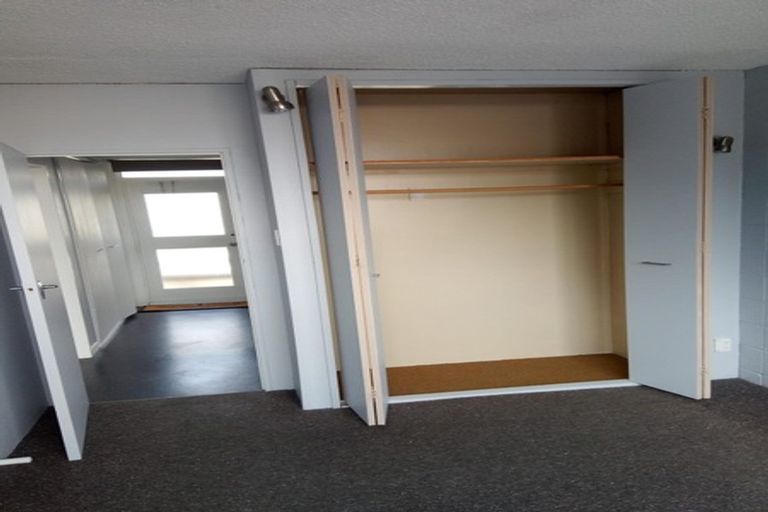 Photo of property in Beresford Apartments, 118u5 Russell Terrace, Berhampore, Wellington, 6023