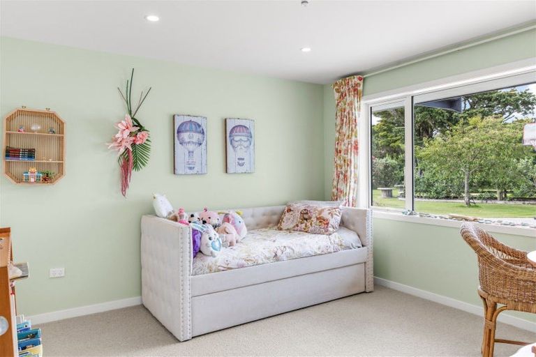 Photo of property in 134 Snodgrass Road, Westport, 7892