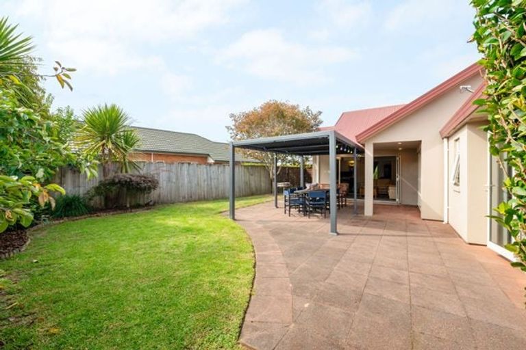 Photo of property in 76 Saint James Drive, Huntington, Hamilton, 3210