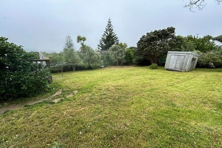 Photo of property in 35 Pikarere Street, Titahi Bay, Porirua, 5022