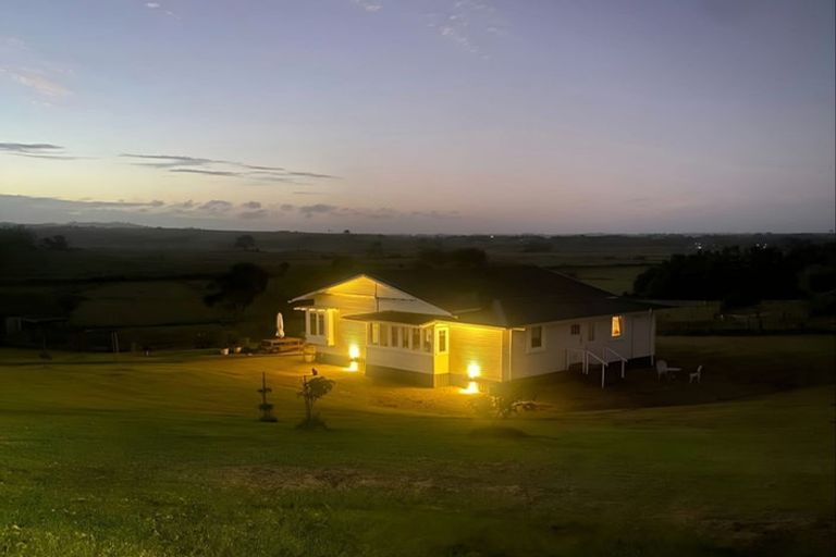Photo of property in 100 Evans Road, South Head, Helensville, 0874