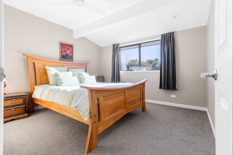 Photo of property in 96r Panorama Drive, Welcome Bay, Tauranga, 3175
