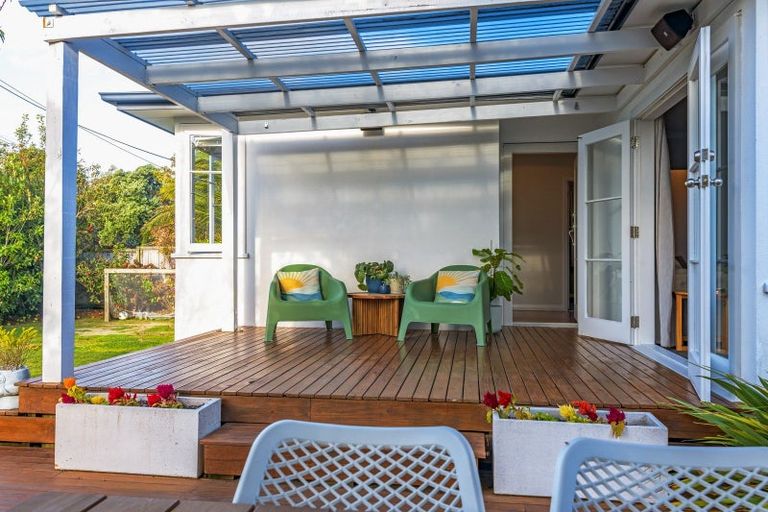 Photo of property in 1 Sinclair Avenue, Highbury, Palmerston North, 4412