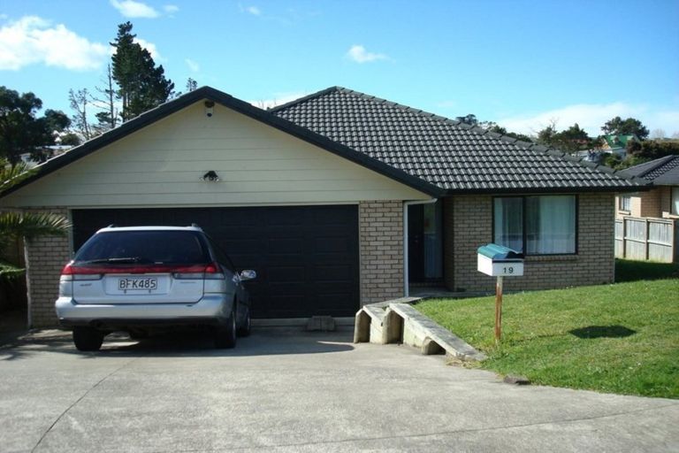 Photo of property in 19 Jadewynn Drive, Massey, Auckland, 0614
