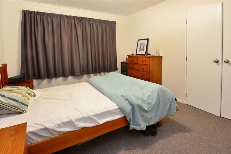 Photo of property in 19 Hauraki Crescent, Pinehill, Auckland, 0632