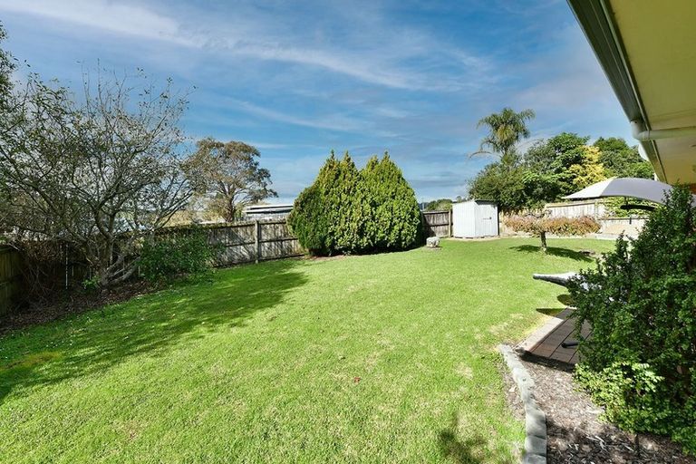 Photo of property in 63 Cabeleigh Drive, Helensville, 0800