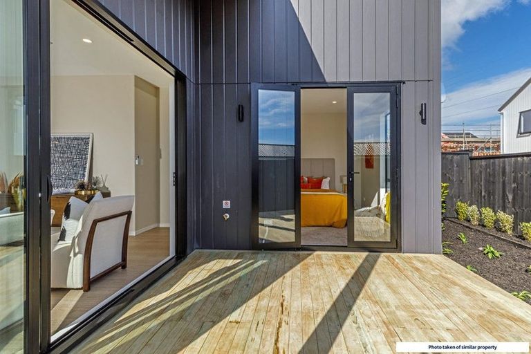 Photo of property in 29 Paretao Street, Massey, 0614