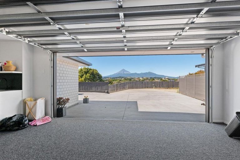 Photo of property in 40 Barrett Road, Whalers Gate, New Plymouth, 4310