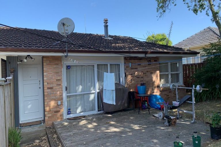 Photo of property in 45 Hogans Road, Glenfield, Auckland, 0629