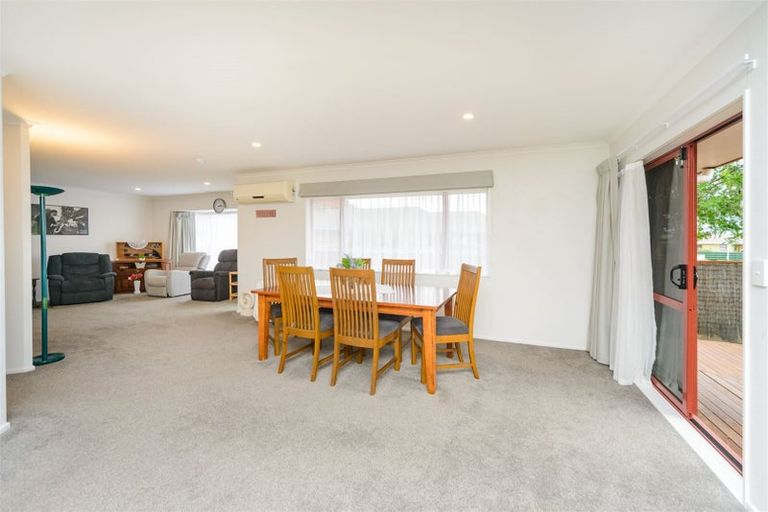 Photo of property in 21 Parnell Heights Drive, Kelvin Grove, Palmerston North, 4414