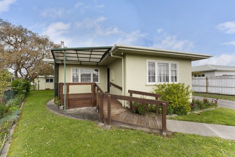 Photo of property in 11 Windsor Street, Terrace End, Palmerston North, 4410