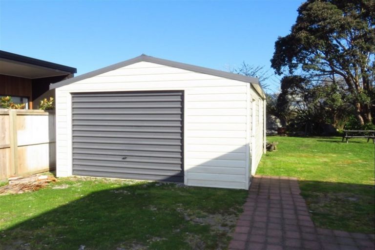 Photo of property in 12 Forbes Street, Westport, 7825