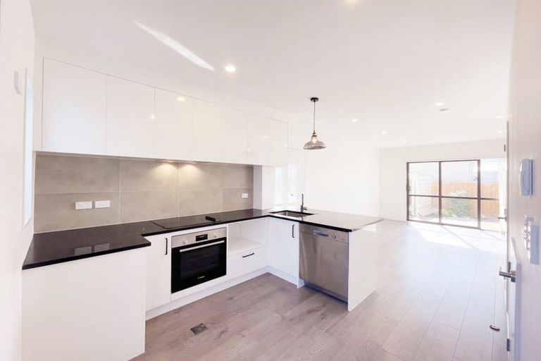 Photo of property in 6/8 Arney Road, Ranui, Auckland, 0612