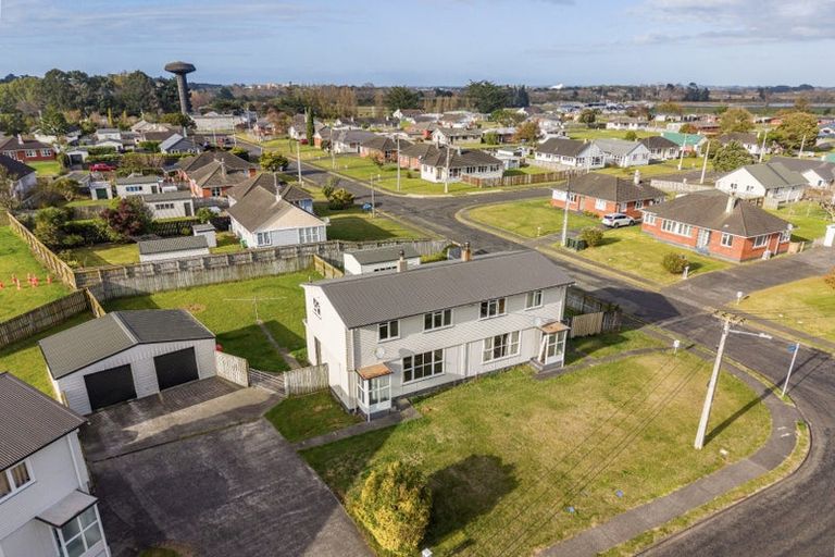 Photo of property in 2-4 Devon Crescent, Bulls, 4818