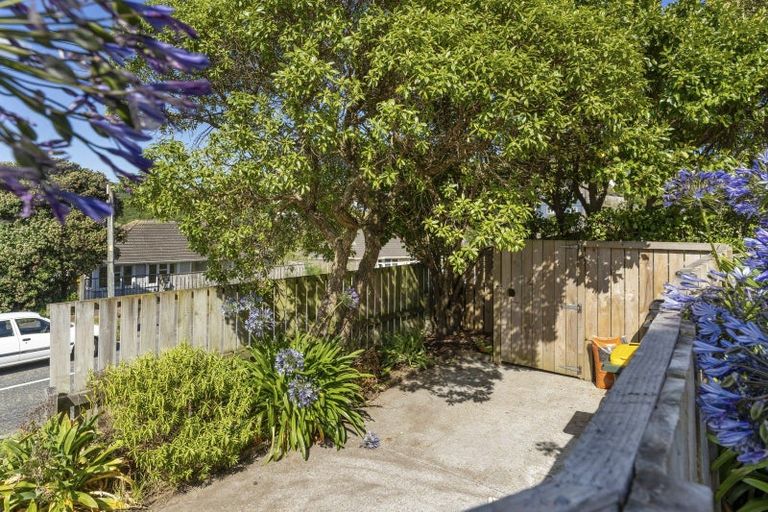 Photo of property in 19 Taupiri Crescent, Titahi Bay, Porirua, 5022