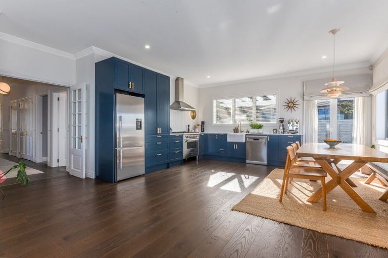 Photo of property in 31 Grumman Lane, Newlands, Wellington, 6037