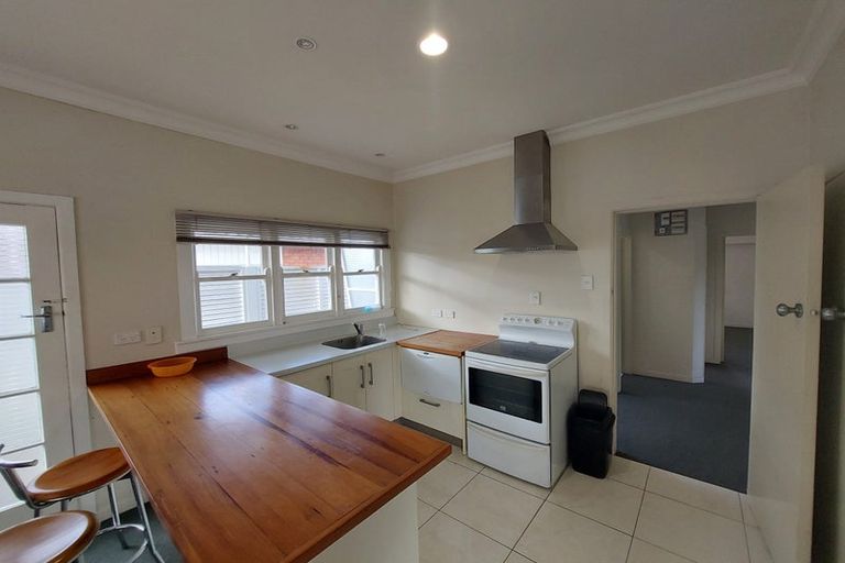 Photo of property in 5c Pendarves Street, New Plymouth, 4310