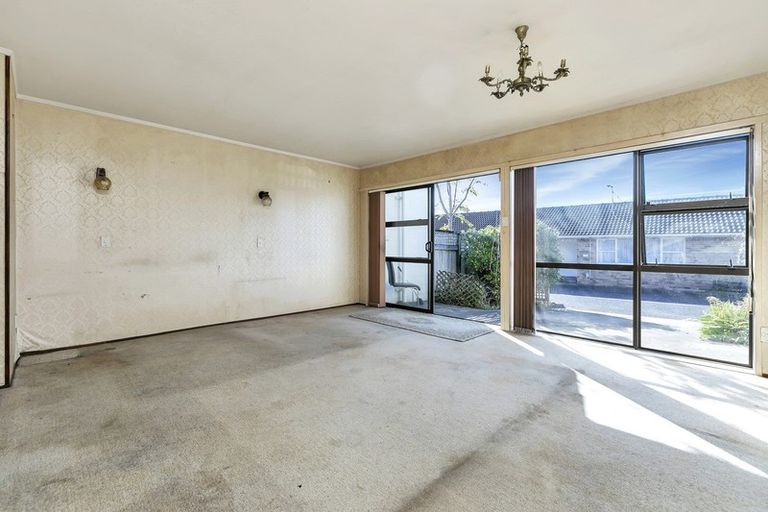 Photo of property in 21/85 Edmonton Road, Henderson, Auckland, 0612