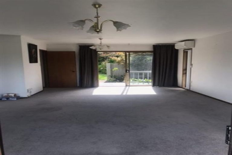 Photo of property in 4 Montclair Rise, Browns Bay, Auckland, 0630