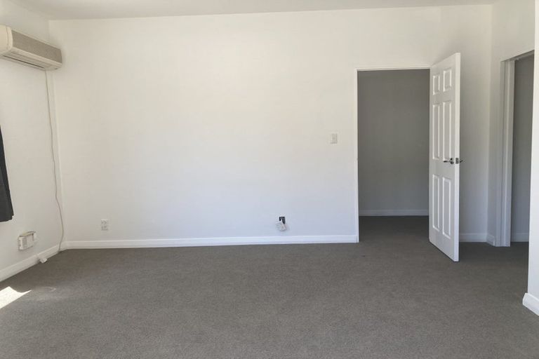 Photo of property in Victoria Town Houses, 1/219 Victoria Street, Te Aro, Wellington, 6011