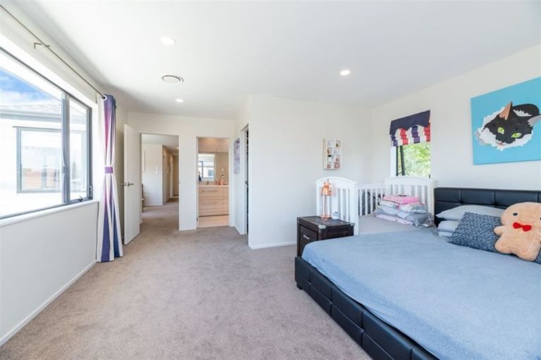 Photo of property in 14 Kotuku Street, Te Atatu Peninsula, Auckland, 0610