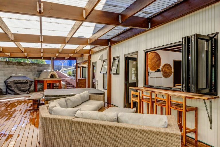 Photo of property in 9 Beach Road, Patea, 4520