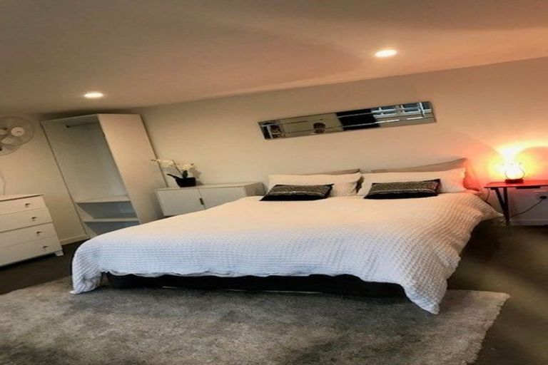 Photo of property in 12 Hendon Street, Edgeware, Christchurch, 8013