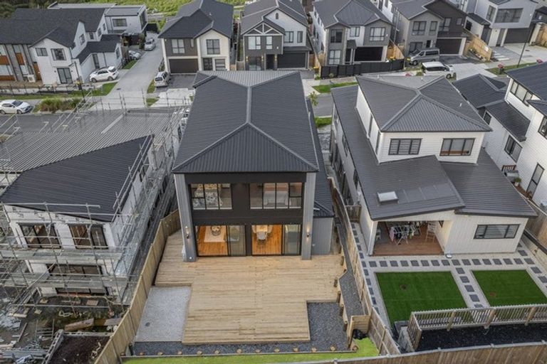 Photo of property in 14 Alluvial Street, Flat Bush, 2019