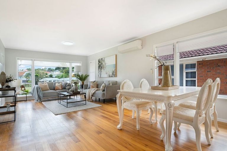 Photo of property in 38 Kohekohe Street, New Lynn, Auckland, 0600