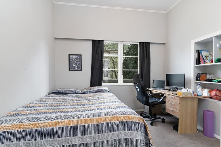 Photo of property in 121 Dixon Street, Masterton, 5810