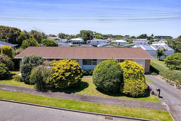 Photo of property in 3 Climie Crescent, Hawera, 4610