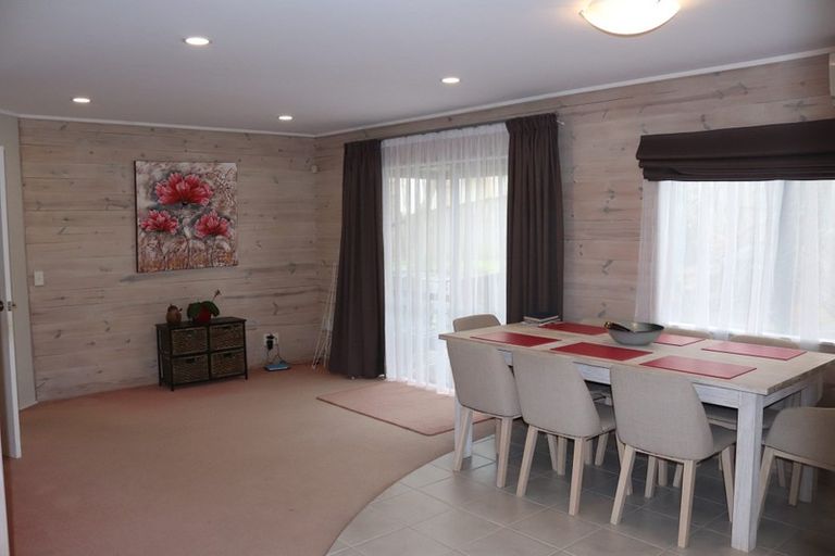Photo of property in 49 Milan Drive, Glen Eden, Auckland, 0602