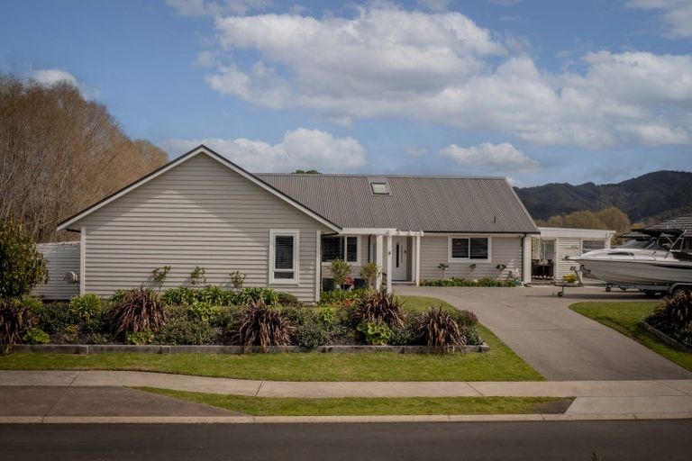 Photo of property in 5 Lady Jocelyn Place, Whitianga, 3510