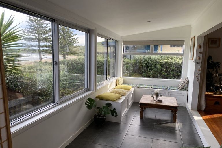 Photo of property in 16 Makorori Beach Road, Makorori, Gisborne, 4073