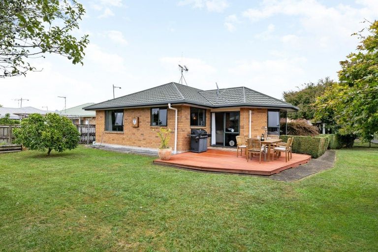 Photo of property in 19 Farnborough Drive, Nawton, Hamilton, 3200