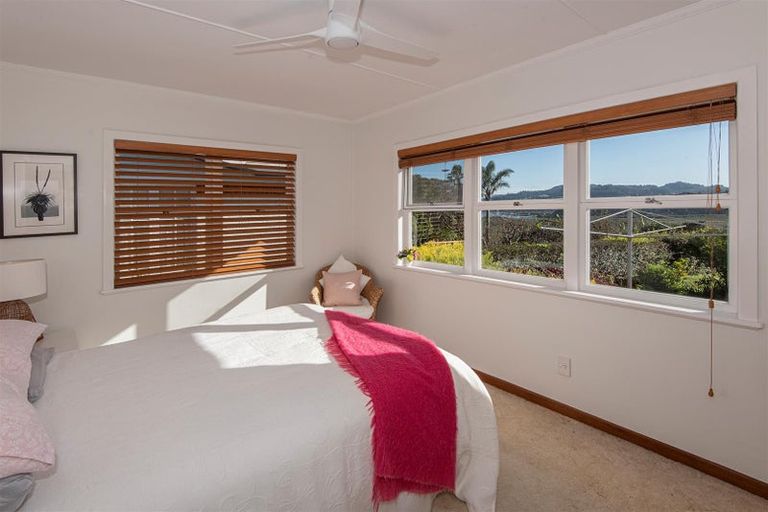 Photo of property in 6 George Point Road, Onerahi, Whangarei, 0110