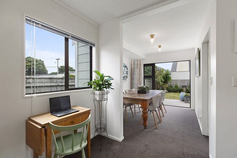 Photo of property in 43a Kauri Street, Miramar, Wellington, 6022
