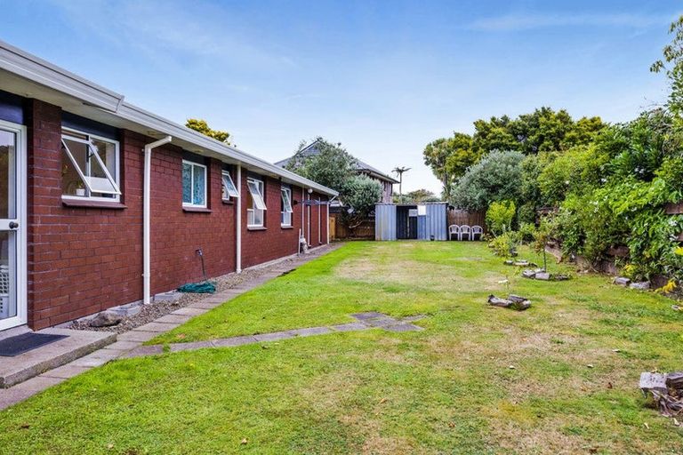 Photo of property in 11 Matai Place, Hawera, 4610